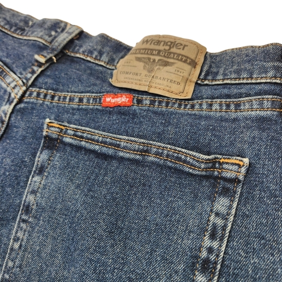 Wrangler Classic Blue Denim Jeans Mens Relaxed Fit 32x32 - Picture 11 of 13